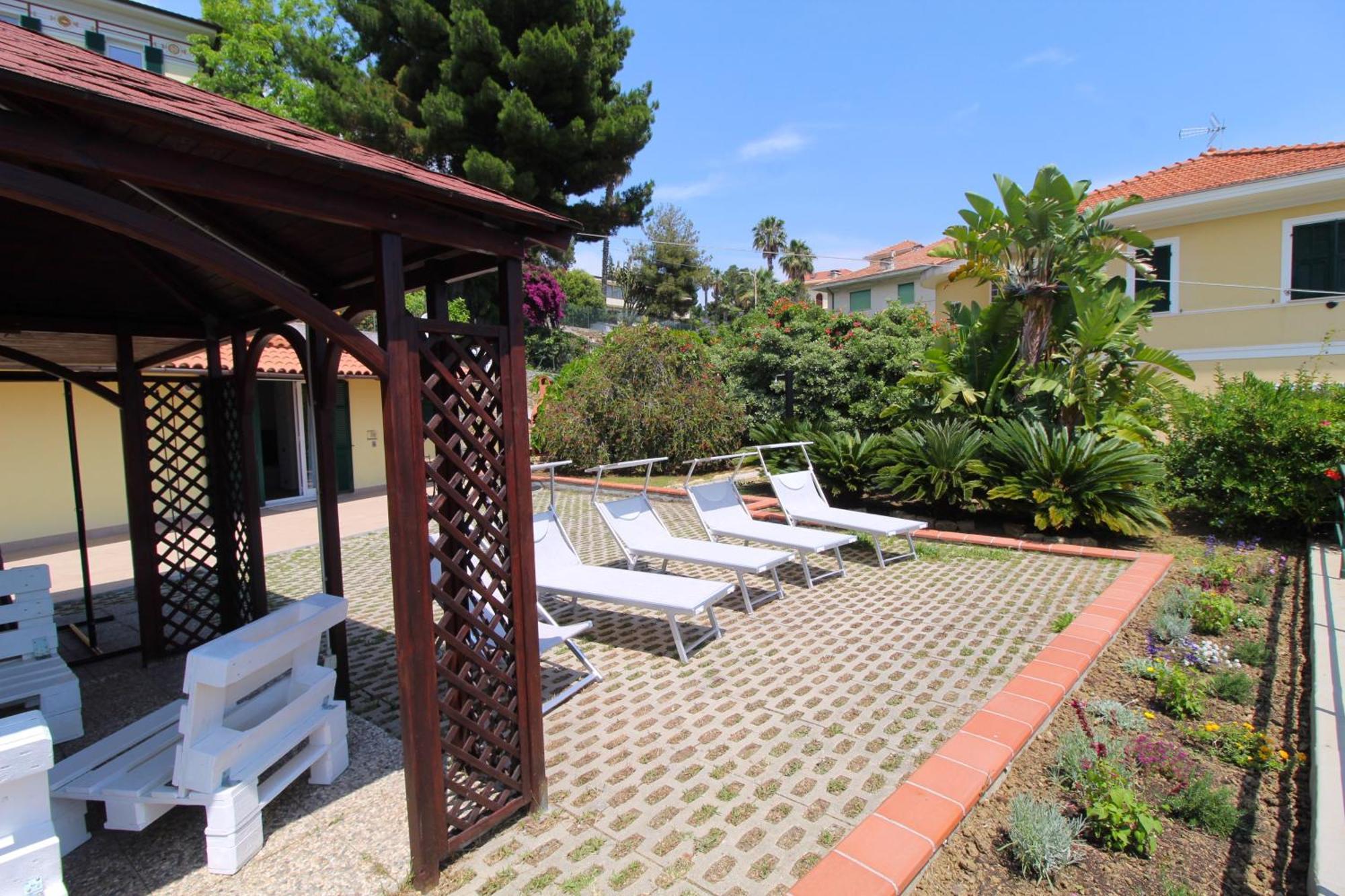 La Pace, Il Sole, Il Mare - Sanremo Casa Indipendente Vista Mare, Posto Auto Privato, Ampio Spazio Esterno Attrezzato, A Pochi Minuti Dalle Spiagge 외부 사진